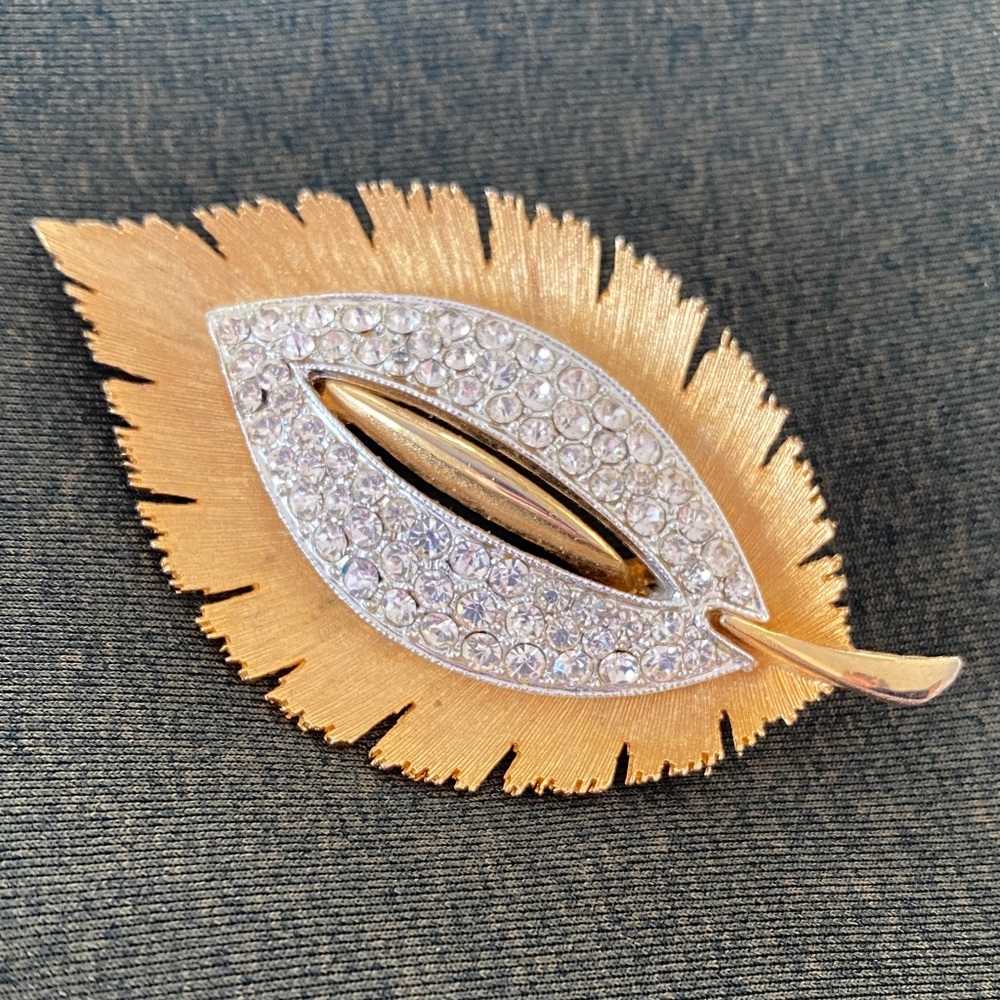 Elegant Gold and Silver Leaf Brooch